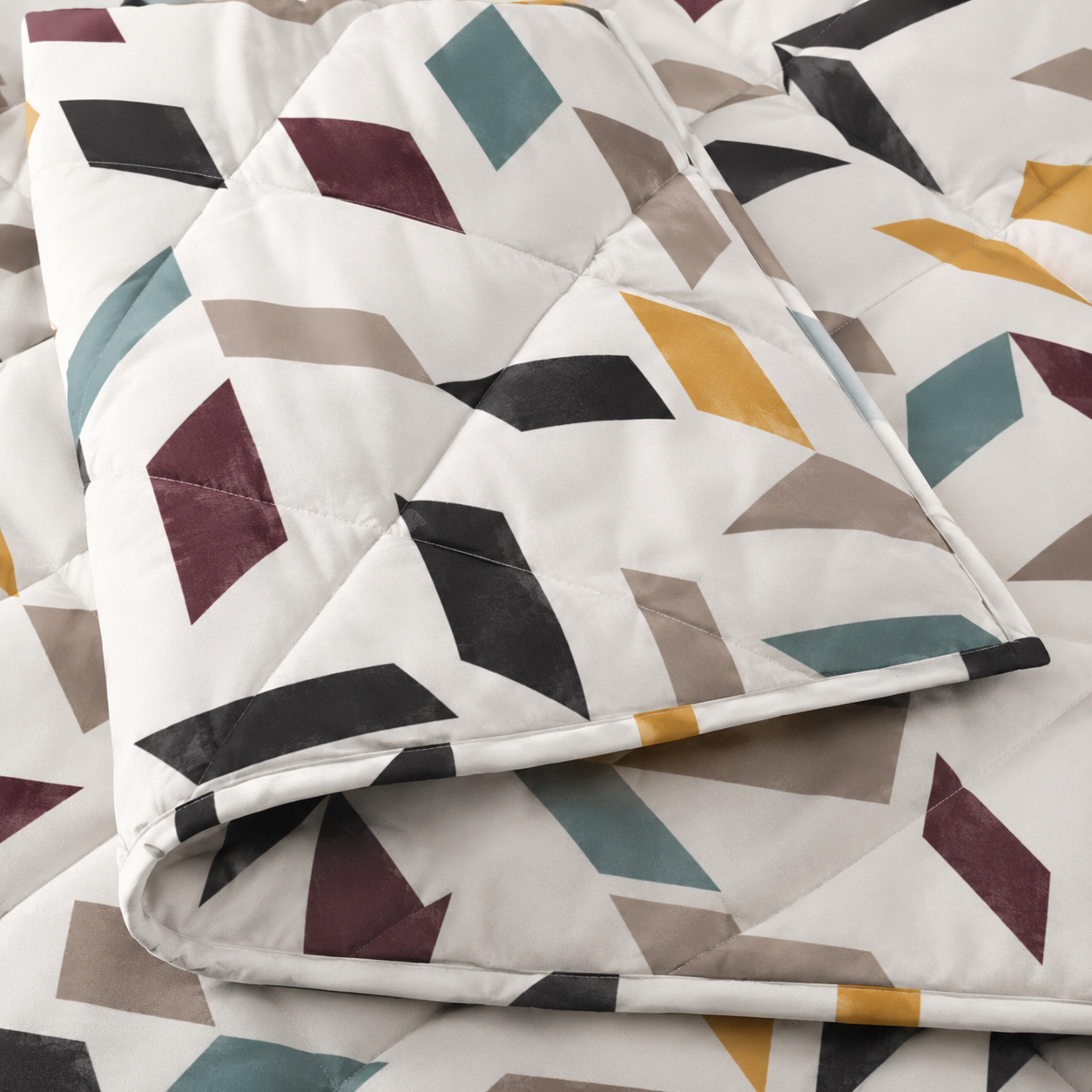 Luxury 4 Piece Bedding Comforter Set with Designer Print