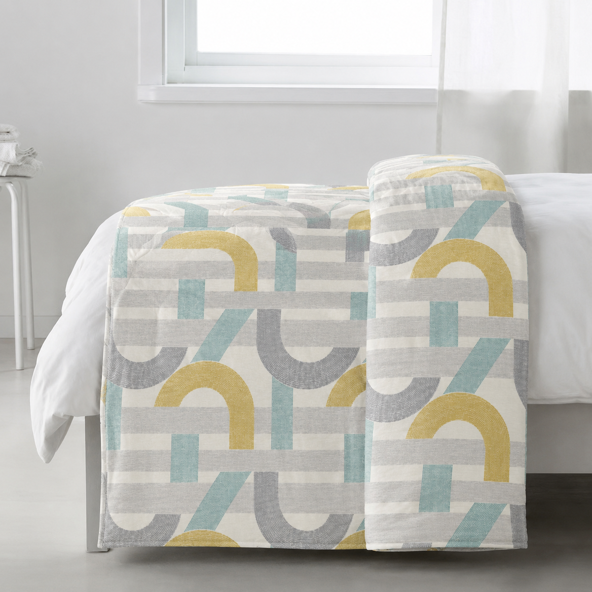 Designer 4 Piece Comforter Set Luxury Bedroom Essentials