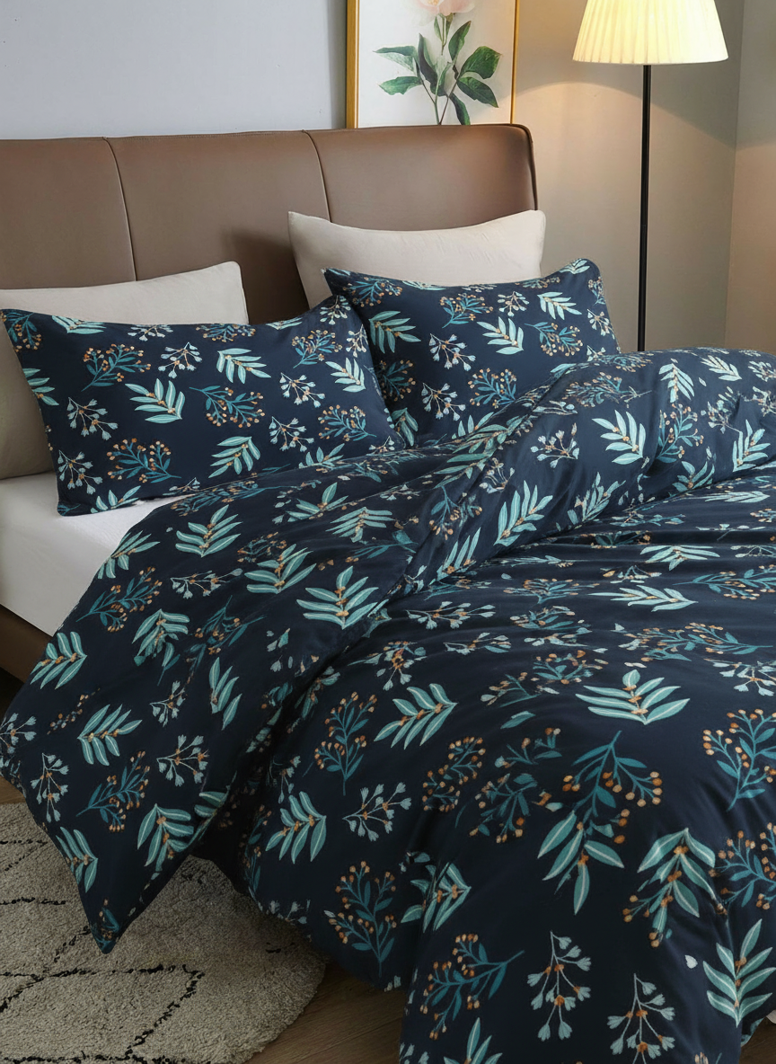 Luxury Microfiber Comforter Set (4 Pieces) | Soft, Lightweight & All-Season Bedding Set
