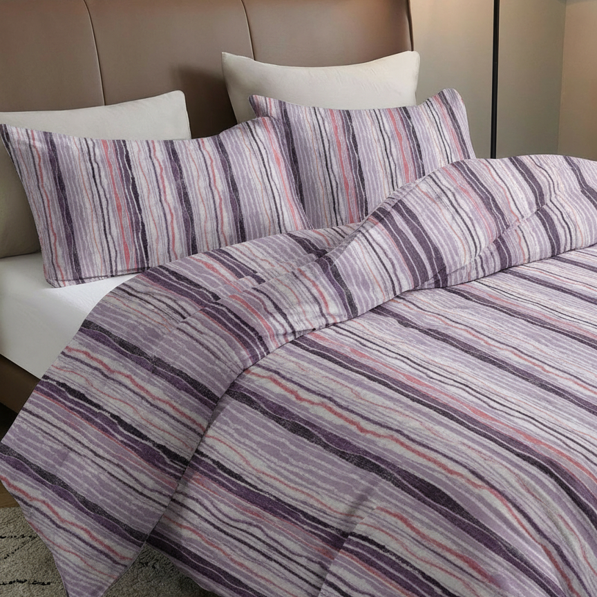 Luxury Bedding Set (4 Pieces) – Comforter, Bedsheet & 2 Pillow Covers