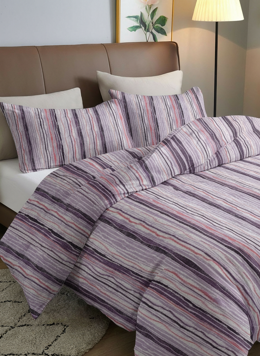 Luxury Bedding Set (4 Pieces) – Comforter, Bedsheet & 2 Pillow Covers